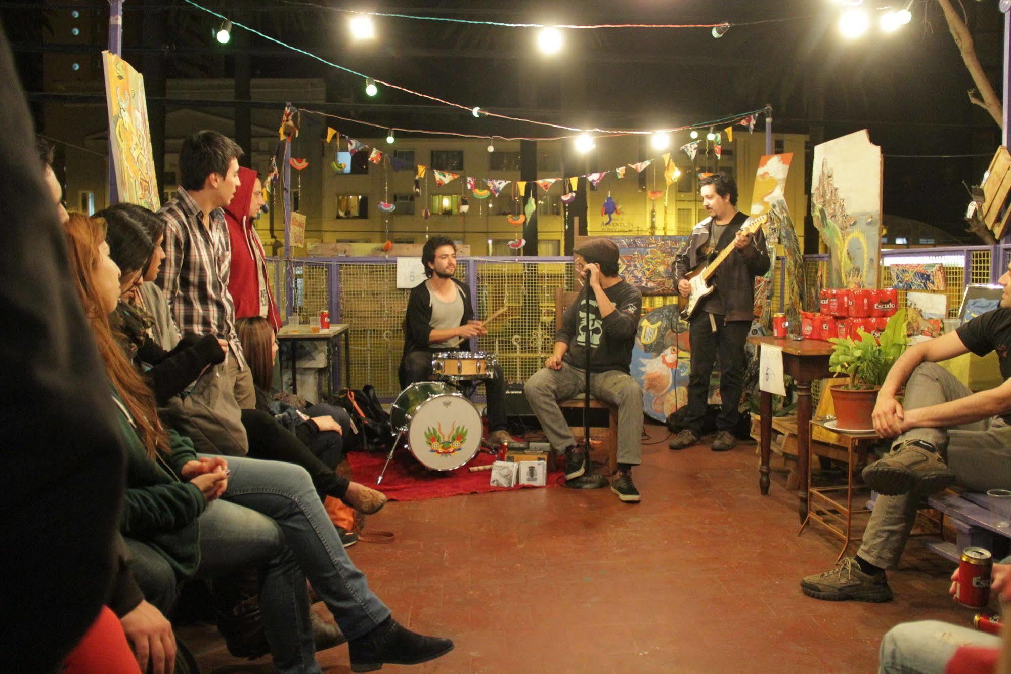 Nomada Eco-Hostal บัลปาราอีโซ ภายนอก รูปภาพ